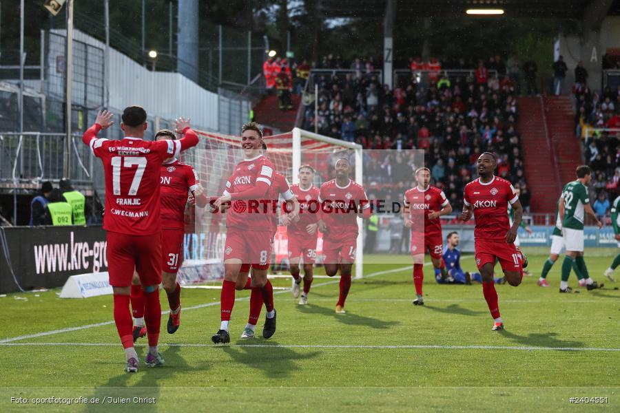 AKON Arena, Würzburg, 20.04.2024, sport, action, BFV, Fussball, April 2024, 30. Spieltag, Regionalliga Bayern, 1. FC Schweinfurt 1905, FC Würzburger Kickers - Bild-ID: 2404551