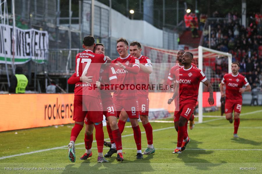 AKON Arena, Würzburg, 20.04.2024, sport, action, BFV, Fussball, April 2024, 30. Spieltag, Regionalliga Bayern, 1. FC Schweinfurt 1905, FC Würzburger Kickers - Bild-ID: 2404556