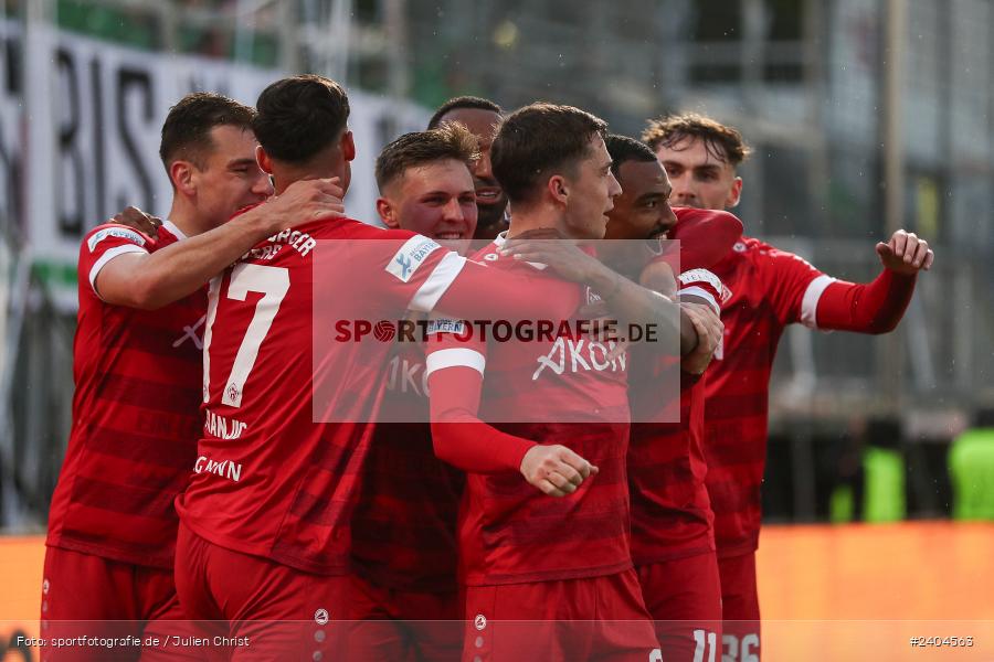 AKON Arena, Würzburg, 20.04.2024, sport, action, BFV, Fussball, April 2024, 30. Spieltag, Regionalliga Bayern, 1. FC Schweinfurt 1905, FC Würzburger Kickers - Bild-ID: 2404563