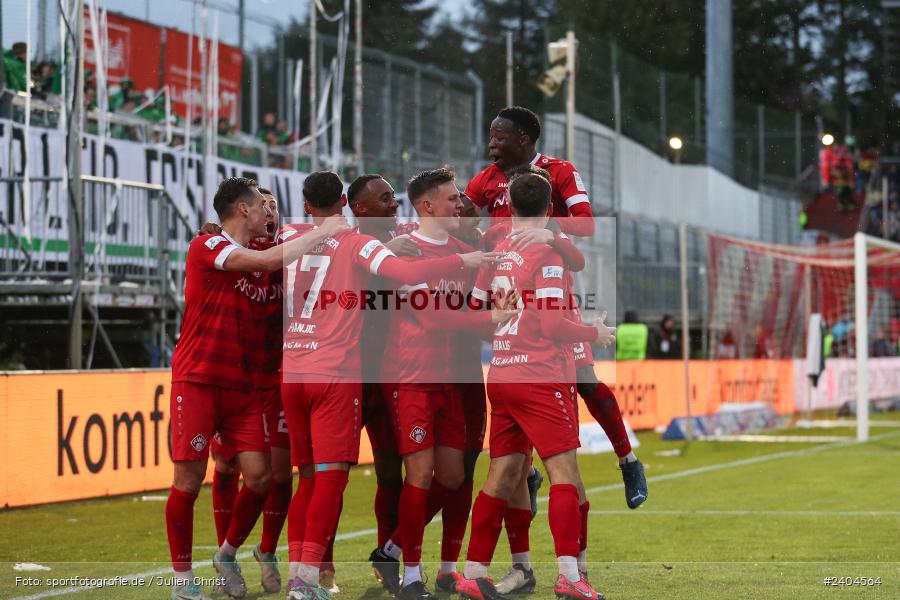 AKON Arena, Würzburg, 20.04.2024, sport, action, BFV, Fussball, April 2024, 30. Spieltag, Regionalliga Bayern, 1. FC Schweinfurt 1905, FC Würzburger Kickers - Bild-ID: 2404564