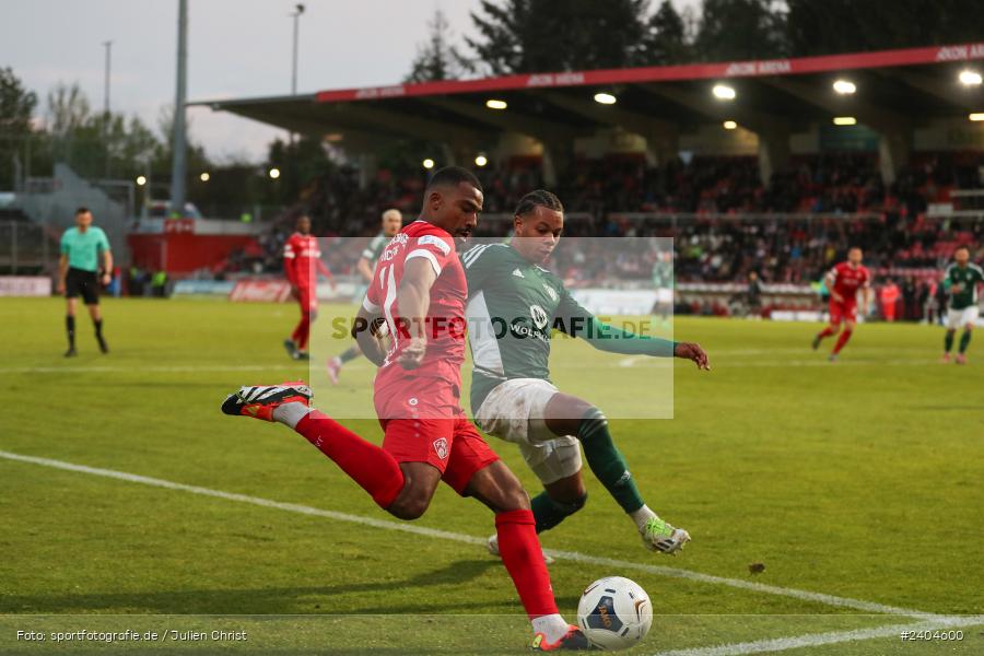 AKON Arena, Würzburg, 20.04.2024, sport, action, BFV, Fussball, April 2024, 30. Spieltag, Regionalliga Bayern, 1. FC Schweinfurt 1905, FC Würzburger Kickers - Bild-ID: 2404600