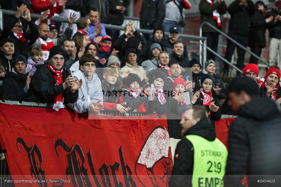 AKON Arena, Würzburg, 20.04.2024, sport, action, BFV, Fussball, April 2024, 30. Spieltag, Regionalliga Bayern, 1. FC Schweinfurt 1905, FC Würzburger Kickers - Bild-ID: 2404623