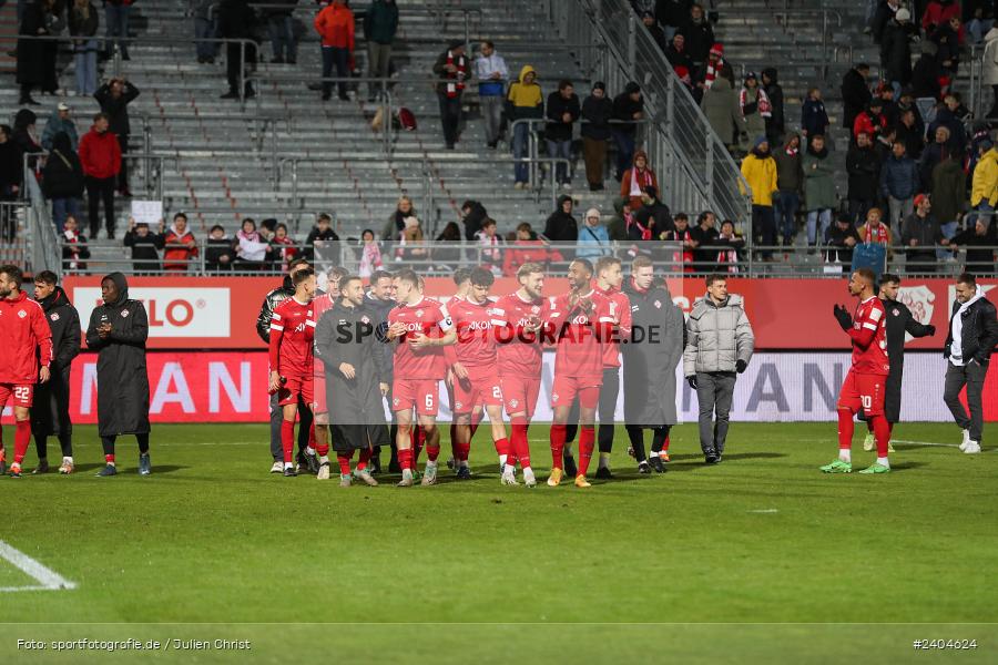 AKON Arena, Würzburg, 20.04.2024, sport, action, BFV, Fussball, April 2024, 30. Spieltag, Regionalliga Bayern, 1. FC Schweinfurt 1905, FC Würzburger Kickers - Bild-ID: 2404624