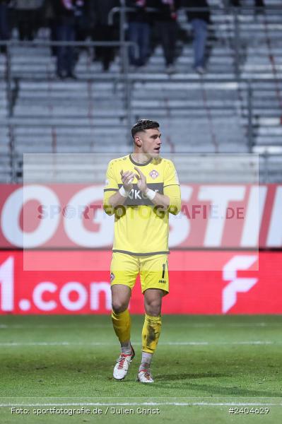 AKON Arena, Würzburg, 20.04.2024, sport, action, BFV, Fussball, April 2024, 30. Spieltag, Regionalliga Bayern, 1. FC Schweinfurt 1905, FC Würzburger Kickers - Bild-ID: 2404629
