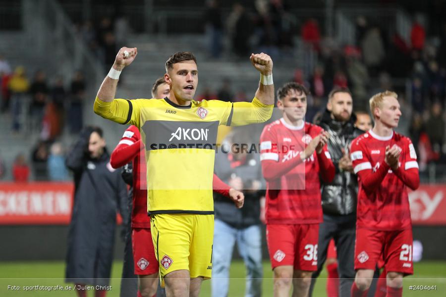 AKON Arena, Würzburg, 20.04.2024, sport, action, BFV, Fussball, April 2024, 30. Spieltag, Regionalliga Bayern, 1. FC Schweinfurt 1905, FC Würzburger Kickers - Bild-ID: 2404641