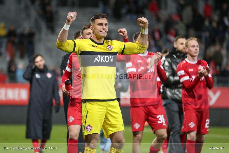 AKON Arena, Würzburg, 20.04.2024, sport, action, BFV, Fussball, April 2024, 30. Spieltag, Regionalliga Bayern, 1. FC Schweinfurt 1905, FC Würzburger Kickers - Bild-ID: 2404642