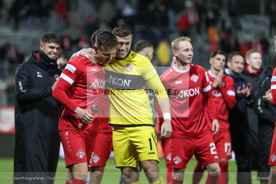 AKON Arena, Würzburg, 20.04.2024, sport, action, BFV, Fussball, April 2024, 30. Spieltag, Regionalliga Bayern, 1. FC Schweinfurt 1905, FC Würzburger Kickers - Bild-ID: 2404645