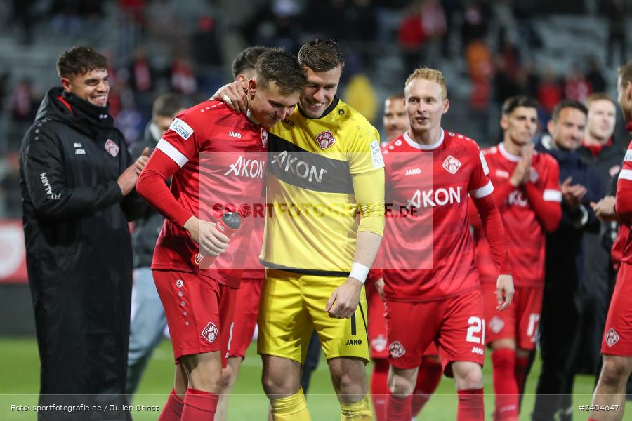 AKON Arena, Würzburg, 20.04.2024, sport, action, BFV, Fussball, April 2024, 30. Spieltag, Regionalliga Bayern, 1. FC Schweinfurt 1905, FC Würzburger Kickers - Bild-ID: 2404647