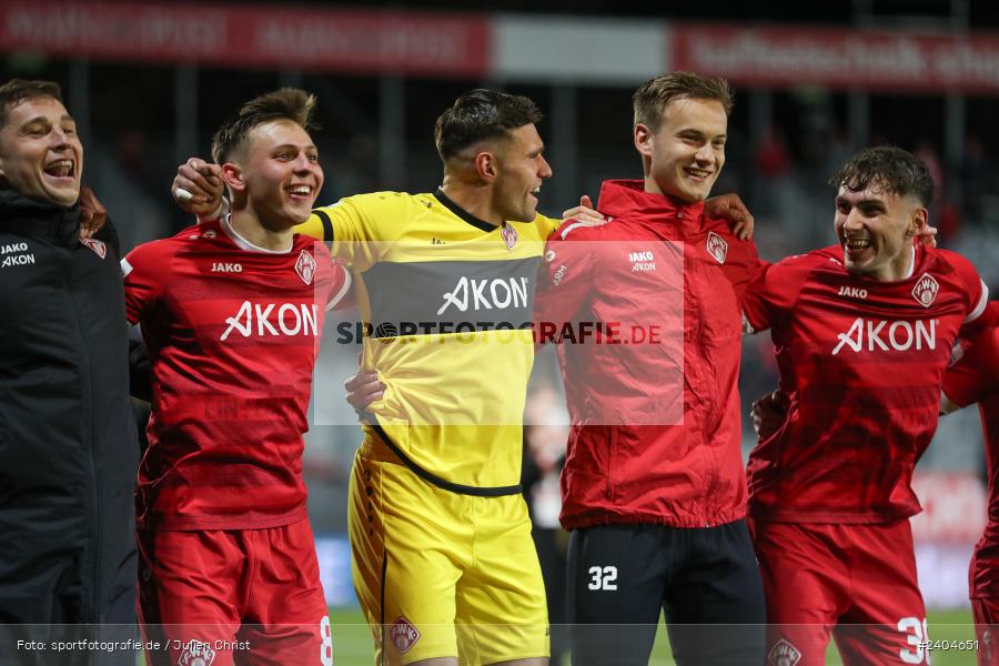 AKON Arena, Würzburg, 20.04.2024, sport, action, BFV, Fussball, April 2024, 30. Spieltag, Regionalliga Bayern, 1. FC Schweinfurt 1905, FC Würzburger Kickers - Bild-ID: 2404651