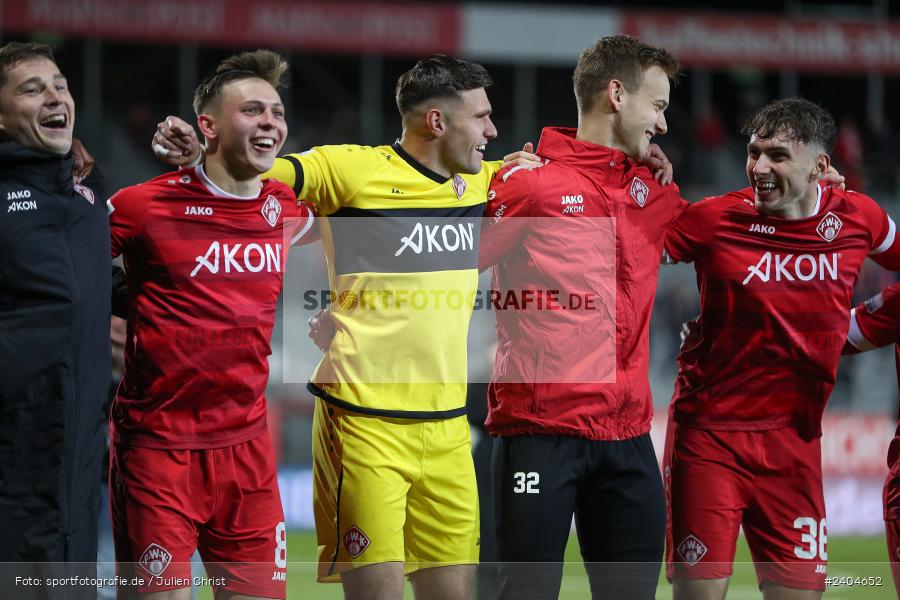 AKON Arena, Würzburg, 20.04.2024, sport, action, BFV, Fussball, April 2024, 30. Spieltag, Regionalliga Bayern, 1. FC Schweinfurt 1905, FC Würzburger Kickers - Bild-ID: 2404652
