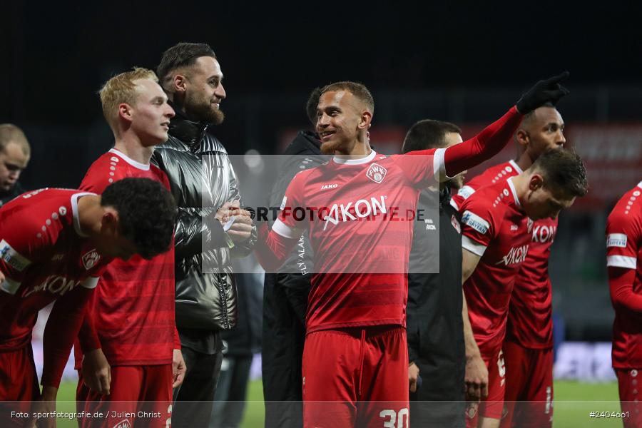 AKON Arena, Würzburg, 20.04.2024, sport, action, BFV, Fussball, April 2024, 30. Spieltag, Regionalliga Bayern, 1. FC Schweinfurt 1905, FC Würzburger Kickers - Bild-ID: 2404661