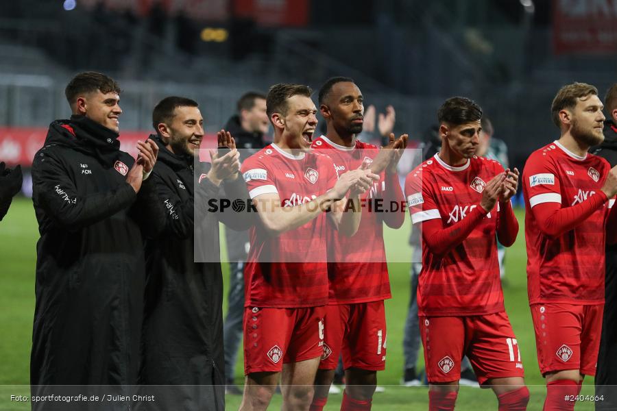 AKON Arena, Würzburg, 20.04.2024, sport, action, BFV, Fussball, April 2024, 30. Spieltag, Regionalliga Bayern, 1. FC Schweinfurt 1905, FC Würzburger Kickers - Bild-ID: 2404664