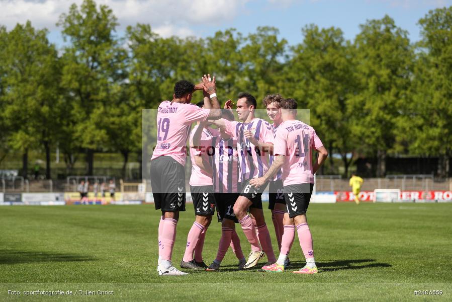 Willy-Sachs-Stadion, Schweinfurt, 27.04.2024, sport, action, BFV, Fussball, April 2024, 31. Spieltag, Regionalliga Bayern, AUB, FCS, TSV Aubstadt, 1. FC Schweinfurt 1905 - Bild-ID: 2406559