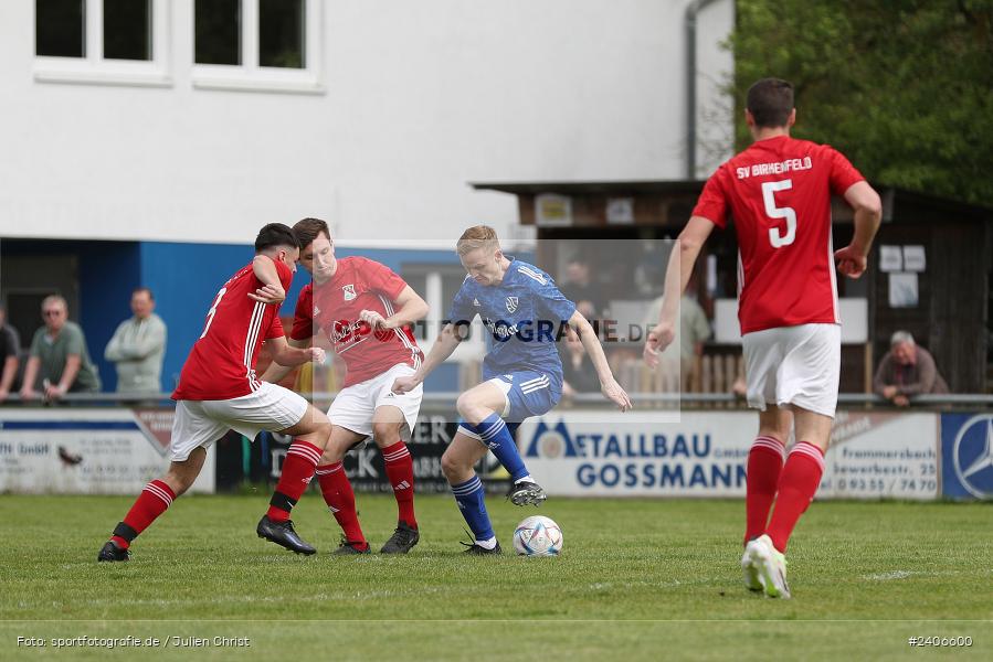 Sportgelände, Lohr am Main, 28.04.2024, sport, action, BFV, Fussball, April 2024, 30. Spieltag, Bezirksliga Unterfranken West, SVB, TSV, SV Birkenfeld, TSV Lohr - Bild-ID: 2406600