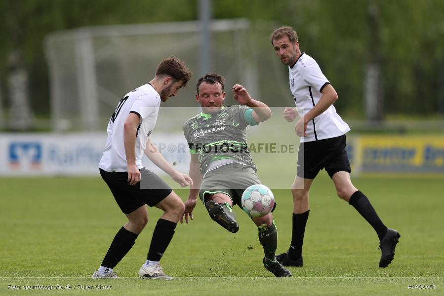 Sportgelände, Karlburg, 28.04.2024, sport, action, BFV, Fussball, April 2024, 27. Spieltag, Kreisliga Würzburg Gr. 2, TSV Neuhütten-Wiesthal, TSV Karlburg II - Bild-ID: 2406651