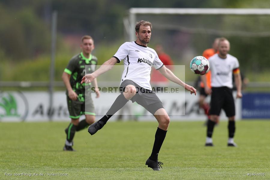 Sportgelände, Karlburg, 28.04.2024, sport, action, BFV, Fussball, April 2024, 27. Spieltag, Kreisliga Würzburg Gr. 2, TSV Neuhütten-Wiesthal, TSV Karlburg II - Bild-ID: 2406655
