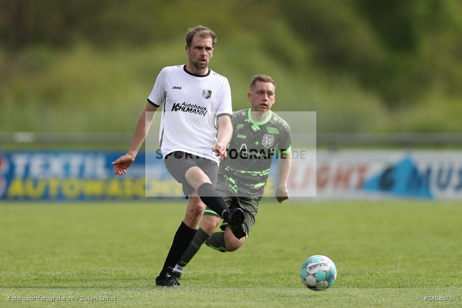 Sportgelände, Karlburg, 28.04.2024, sport, action, BFV, Fussball, April 2024, 27. Spieltag, Kreisliga Würzburg Gr. 2, TSV Neuhütten-Wiesthal, TSV Karlburg II - Bild-ID: 2406676