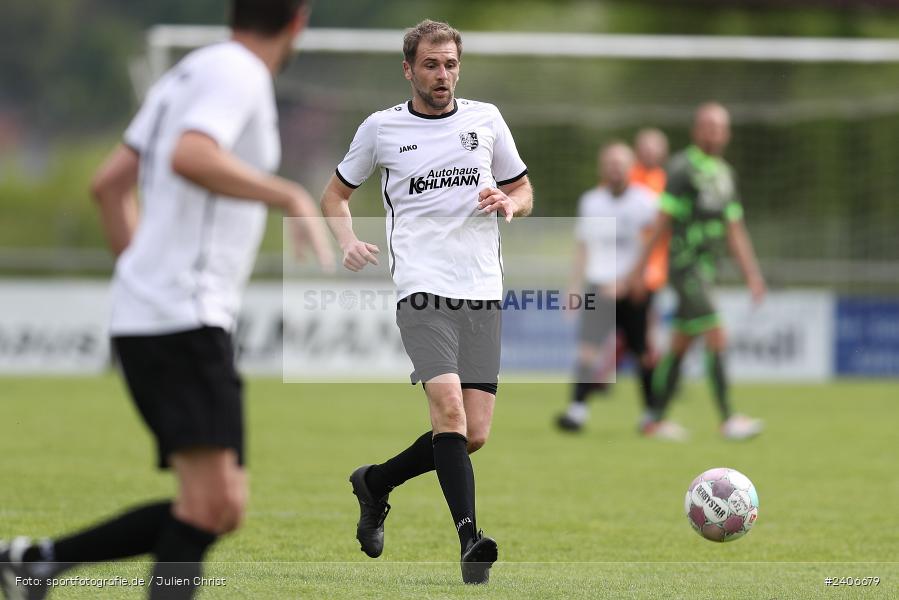Sportgelände, Karlburg, 28.04.2024, sport, action, BFV, Fussball, April 2024, 27. Spieltag, Kreisliga Würzburg Gr. 2, TSV Neuhütten-Wiesthal, TSV Karlburg II - Bild-ID: 2406679