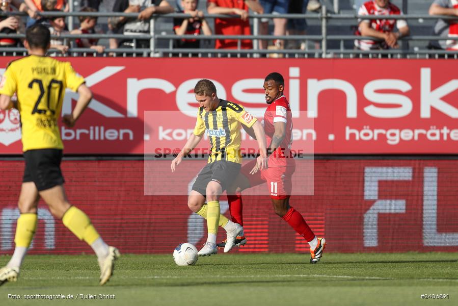 AKON Arena, Würzburg, 30.04.2024, sport, action, BFV, Fussball, April 2024, 32. Spieltag, Regionalliga Bayern, BAY, FWK, SpVgg Bayreuth, FC Würzburger Kickers - Bild-ID: 2406891