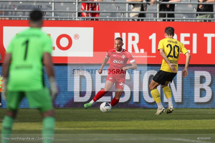 AKON Arena, Würzburg, 30.04.2024, sport, action, BFV, Fussball, April 2024, 32. Spieltag, Regionalliga Bayern, BAY, FWK, SpVgg Bayreuth, FC Würzburger Kickers - Bild-ID: 2406910