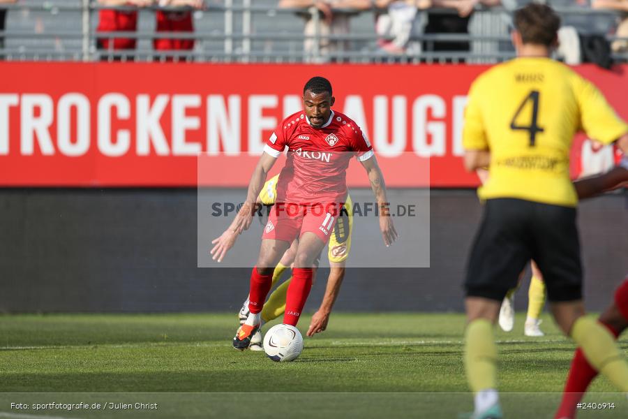 AKON Arena, Würzburg, 30.04.2024, sport, action, BFV, Fussball, April 2024, 32. Spieltag, Regionalliga Bayern, BAY, FWK, SpVgg Bayreuth, FC Würzburger Kickers - Bild-ID: 2406914