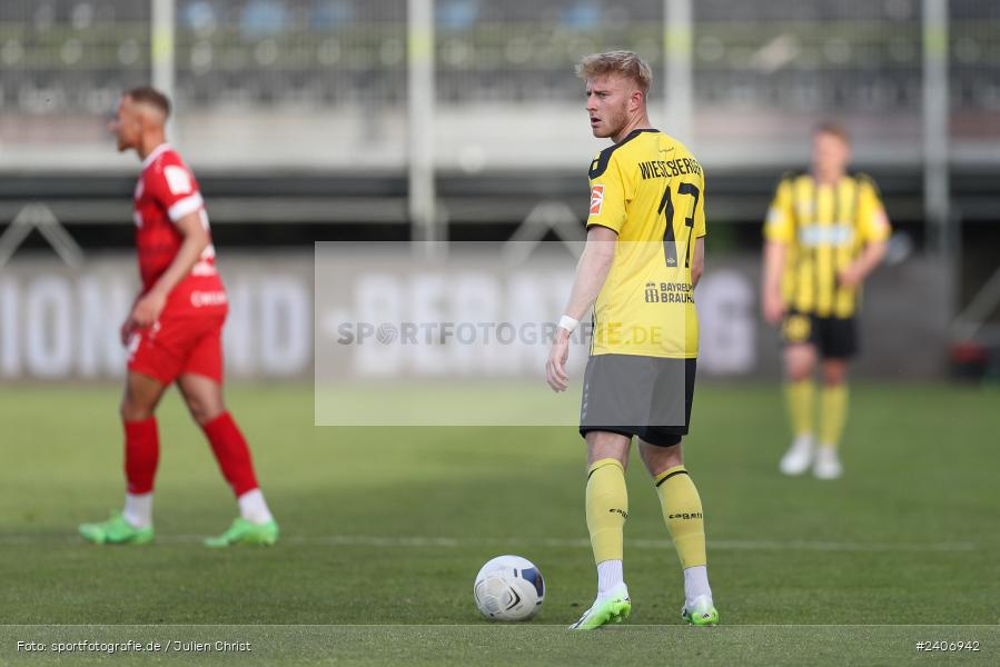 AKON Arena, Würzburg, 30.04.2024, sport, action, BFV, Fussball, April 2024, 32. Spieltag, Regionalliga Bayern, BAY, FWK, SpVgg Bayreuth, FC Würzburger Kickers - Bild-ID: 2406942