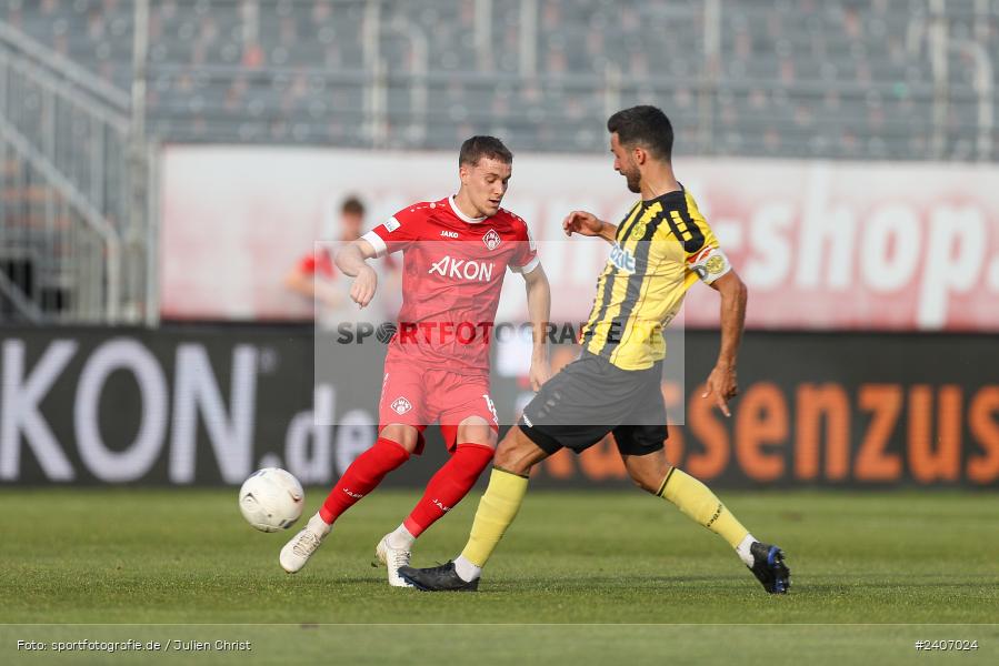 AKON Arena, Würzburg, 30.04.2024, sport, action, BFV, Fussball, April 2024, 32. Spieltag, Regionalliga Bayern, BAY, FWK, SpVgg Bayreuth, FC Würzburger Kickers - Bild-ID: 2407024