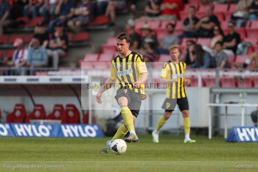 AKON Arena, Würzburg, 30.04.2024, sport, action, BFV, Fussball, April 2024, 32. Spieltag, Regionalliga Bayern, BAY, FWK, SpVgg Bayreuth, FC Würzburger Kickers - Bild-ID: 2407053