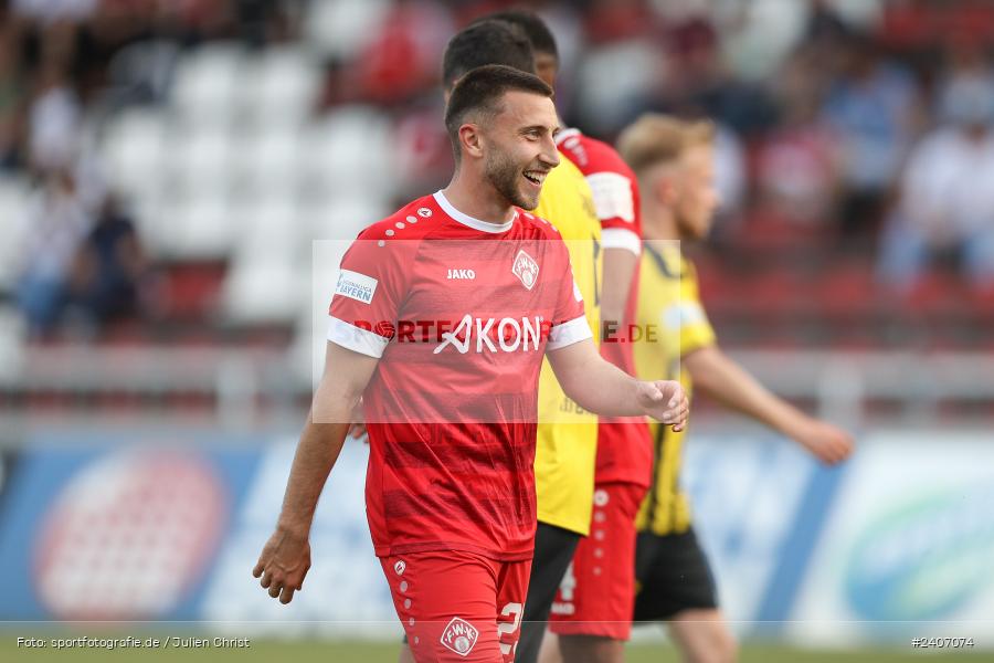 AKON Arena, Würzburg, 30.04.2024, sport, action, BFV, Fussball, April 2024, 32. Spieltag, Regionalliga Bayern, BAY, FWK, SpVgg Bayreuth, FC Würzburger Kickers - Bild-ID: 2407074