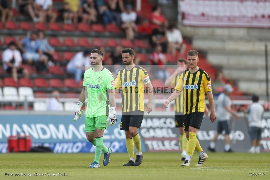 AKON Arena, Würzburg, 30.04.2024, sport, action, BFV, Fussball, April 2024, 32. Spieltag, Regionalliga Bayern, BAY, FWK, SpVgg Bayreuth, FC Würzburger Kickers - Bild-ID: 2407120