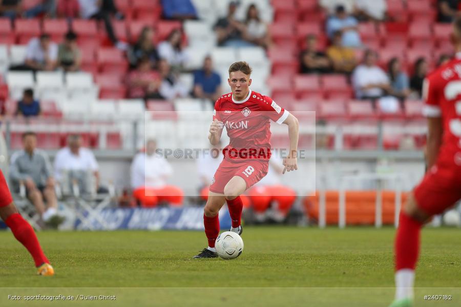 AKON Arena, Würzburg, 30.04.2024, sport, action, BFV, Fussball, April 2024, 32. Spieltag, Regionalliga Bayern, BAY, FWK, SpVgg Bayreuth, FC Würzburger Kickers - Bild-ID: 2407182
