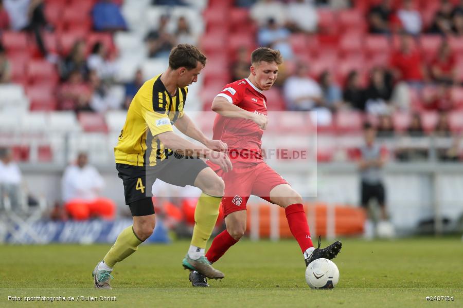 AKON Arena, Würzburg, 30.04.2024, sport, action, BFV, Fussball, April 2024, 32. Spieltag, Regionalliga Bayern, BAY, FWK, SpVgg Bayreuth, FC Würzburger Kickers - Bild-ID: 2407186