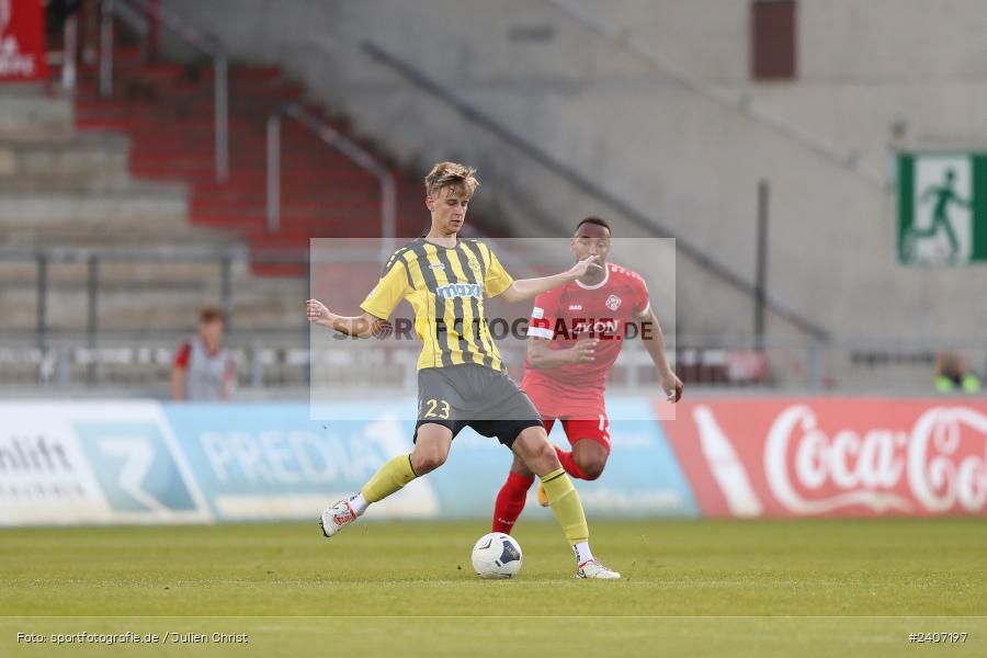 AKON Arena, Würzburg, 30.04.2024, sport, action, BFV, Fussball, April 2024, 32. Spieltag, Regionalliga Bayern, BAY, FWK, SpVgg Bayreuth, FC Würzburger Kickers - Bild-ID: 2407197