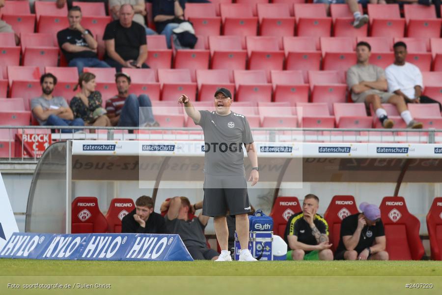 AKON Arena, Würzburg, 30.04.2024, sport, action, BFV, Fussball, April 2024, 32. Spieltag, Regionalliga Bayern, BAY, FWK, SpVgg Bayreuth, FC Würzburger Kickers - Bild-ID: 2407220