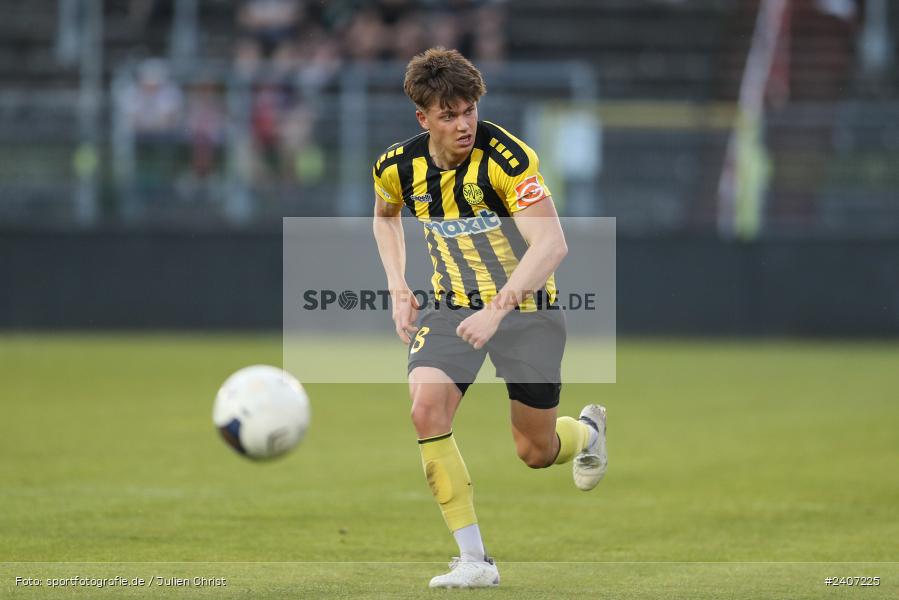AKON Arena, Würzburg, 30.04.2024, sport, action, BFV, Fussball, April 2024, 32. Spieltag, Regionalliga Bayern, BAY, FWK, SpVgg Bayreuth, FC Würzburger Kickers - Bild-ID: 2407225