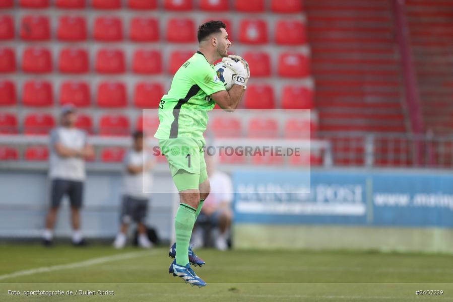 AKON Arena, Würzburg, 30.04.2024, sport, action, BFV, Fussball, April 2024, 32. Spieltag, Regionalliga Bayern, BAY, FWK, SpVgg Bayreuth, FC Würzburger Kickers - Bild-ID: 2407229