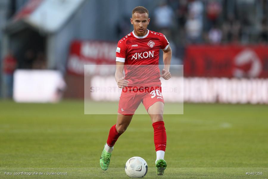 AKON Arena, Würzburg, 30.04.2024, sport, action, BFV, Fussball, April 2024, 32. Spieltag, Regionalliga Bayern, BAY, FWK, SpVgg Bayreuth, FC Würzburger Kickers - Bild-ID: 2407258