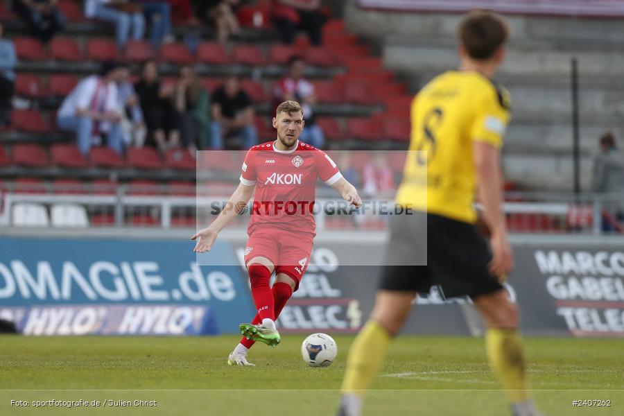 AKON Arena, Würzburg, 30.04.2024, sport, action, BFV, Fussball, April 2024, 32. Spieltag, Regionalliga Bayern, BAY, FWK, SpVgg Bayreuth, FC Würzburger Kickers - Bild-ID: 2407262 AKON Arena, Würzburg, 30.04.2024, sport, action, BFV, Fussball, April 2024, 32. Spieltag, Regionalliga Bayern, BAY, FWK, SpVgg Bayreuth, FC Würzburger Kickers - Bild-ID: 2407262