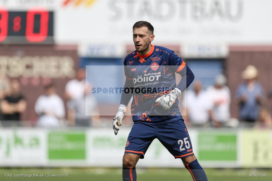 Sepp-Endres-Sportanlage, Würzburg, 01.05.2024, sport, action, BFV, Fussball, Mai 2024, 35. Spieltag, Bayernliga Nord, SCF, WFV, 1. SC Feucht, Würzburger FV 04 - Bild-ID: 2407565