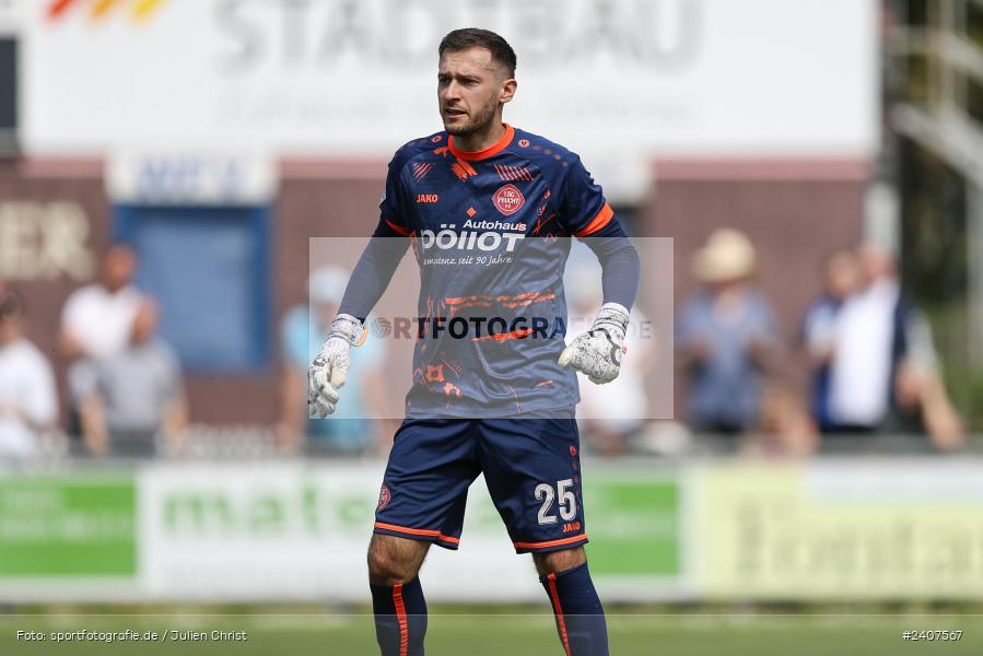 Sepp-Endres-Sportanlage, Würzburg, 01.05.2024, sport, action, BFV, Fussball, Mai 2024, 35. Spieltag, Bayernliga Nord, SCF, WFV, 1. SC Feucht, Würzburger FV 04 - Bild-ID: 2407567