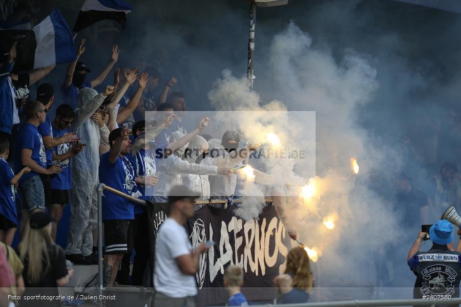 Sepp-Endres-Sportanlage, Würzburg, 01.05.2024, sport, action, BFV, Fussball, Mai 2024, 35. Spieltag, Bayernliga Nord, SCF, WFV, 1. SC Feucht, Würzburger FV 04 - Bild-ID: 2407580