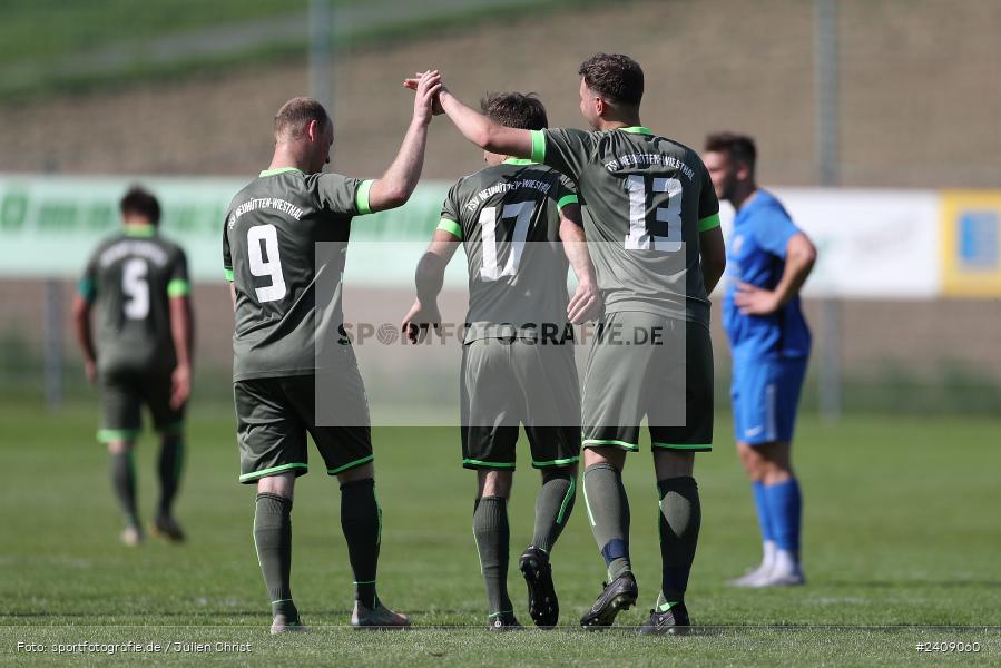 Sportgelände, Esselbach, 12.05.2024, sport, action, BFV, Fussball, Mai 2024, 27. Spieltag, Kreisliga Würzburg Gr. 2, TSV, FSV, TSV Neuhütten-Wiesthal, FSV Esselbach-Steinmark - Bild-ID: 2409060