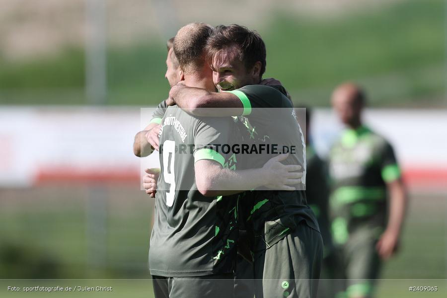 Sportgelände, Esselbach, 12.05.2024, sport, action, BFV, Fussball, Mai 2024, 27. Spieltag, Kreisliga Würzburg Gr. 2, TSV, FSV, TSV Neuhütten-Wiesthal, FSV Esselbach-Steinmark - Bild-ID: 2409063