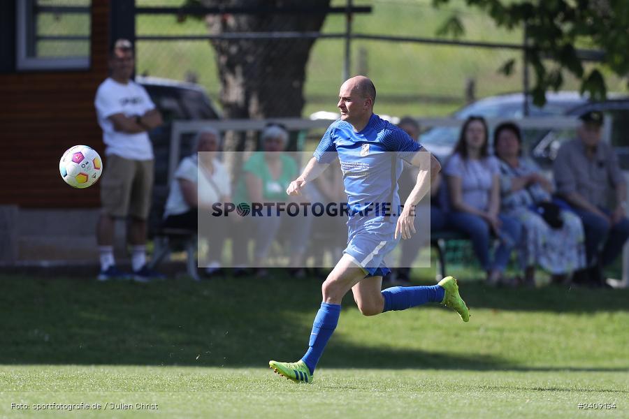 Sportgelände, Esselbach, 12.05.2024, sport, action, BFV, Fussball, Mai 2024, 27. Spieltag, Kreisliga Würzburg Gr. 2, TSV, FSV, TSV Neuhütten-Wiesthal, FSV Esselbach-Steinmark - Bild-ID: 2409134