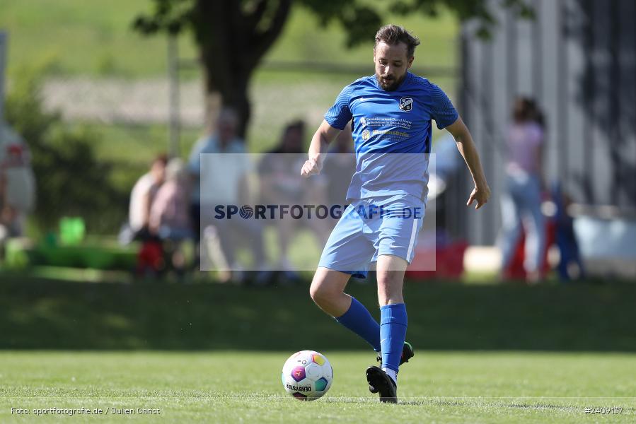 Sportgelände, Esselbach, 12.05.2024, sport, action, BFV, Fussball, Mai 2024, 27. Spieltag, Kreisliga Würzburg Gr. 2, TSV, FSV, TSV Neuhütten-Wiesthal, FSV Esselbach-Steinmark - Bild-ID: 2409137 Sportgelände, Esselbach, 12.05.2024, sport, action, BFV, Fussball, Mai 2024, 27. Spieltag, Kreisliga Würzburg Gr. 2, TSV, FSV, TSV Neuhütten-Wiesthal, FSV Esselbach-Steinmark - Bild-ID: 2409137
