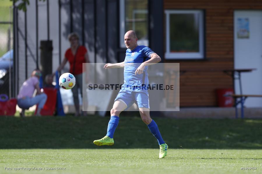 Sportgelände, Esselbach, 12.05.2024, sport, action, BFV, Fussball, Mai 2024, 27. Spieltag, Kreisliga Würzburg Gr. 2, TSV, FSV, TSV Neuhütten-Wiesthal, FSV Esselbach-Steinmark - Bild-ID: 2409139