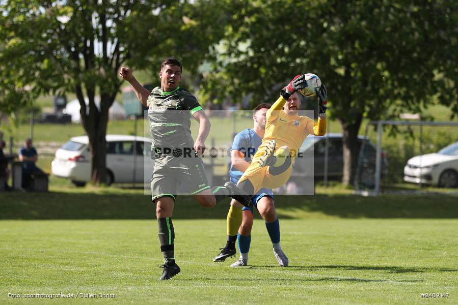 Sportgelände, Esselbach, 12.05.2024, sport, action, BFV, Fussball, Mai 2024, 27. Spieltag, Kreisliga Würzburg Gr. 2, TSV, FSV, TSV Neuhütten-Wiesthal, FSV Esselbach-Steinmark - Bild-ID: 2409147
