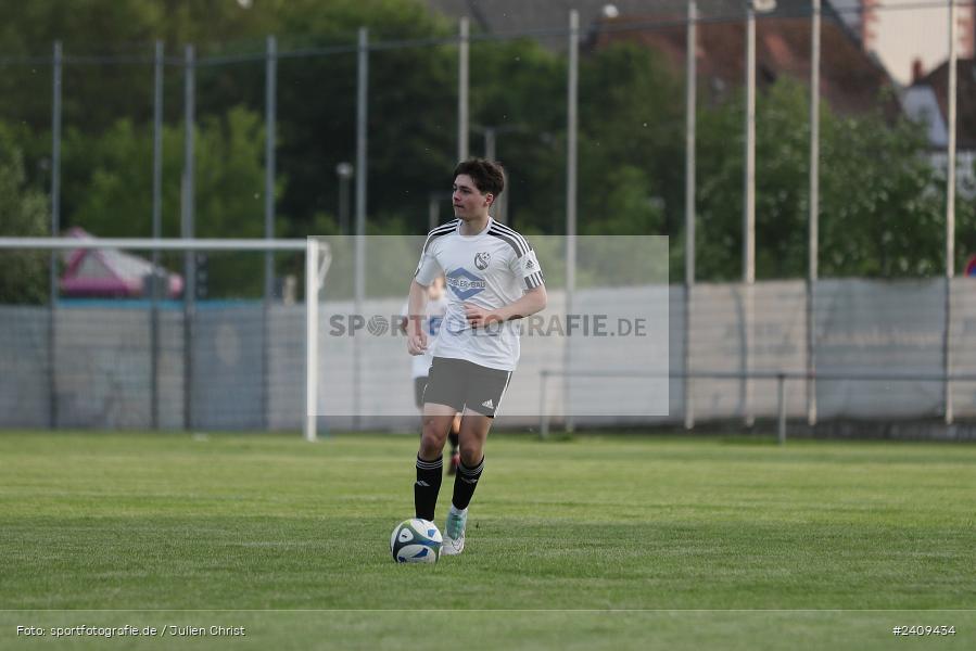 Sportgelände, Lohr am Main, 16.05.2024, sport, action, BFV, Fussball, Mai 2024, B-Junioren, Finale, U17 Landräte Pokal Main-Spessart, TUS, JFG, SG TuS Frammersbach, JFG Spessarttor - Bild-ID: 2409434 Sportgelände, Lohr am Main, 16.05.2024, sport, action, BFV, Fussball, Mai 2024, B-Junioren, Finale, U17 Landräte Pokal Main-Spessart, TUS, JFG, SG TuS Frammersbach, JFG Spessarttor - Bild-ID: 2409434