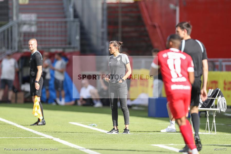 sport, action, Würzburg, Toto-Pokal Finale, Mai 2024, Landespokal-Finale, Fussball, Finaltag der Amateure 2024, Finaltag, FWK, FCI, FC Würzburger Kickers, FC Ingolstadt 04, BFV, AKON Arena, 25.05.2024 - Bild-ID: 2411173