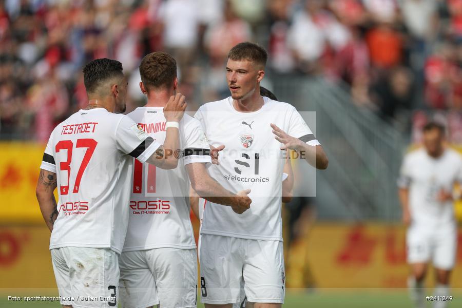 sport, action, Würzburg, Toto-Pokal Finale, Mai 2024, Landespokal-Finale, Fussball, Finaltag der Amateure 2024, Finaltag, FWK, FCI, FC Würzburger Kickers, FC Ingolstadt 04, BFV, AKON Arena, 25.05.2024 - Bild-ID: 2411249